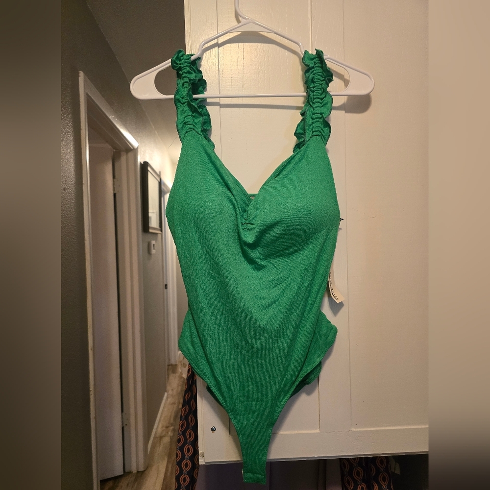 Ruffle Sleeve Bodysuit
